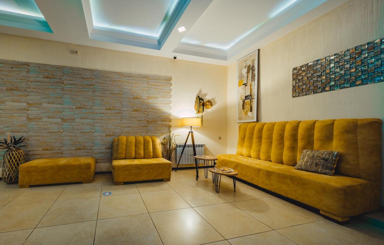 Bm Plaza Hotel Bakuriani Exterior photo